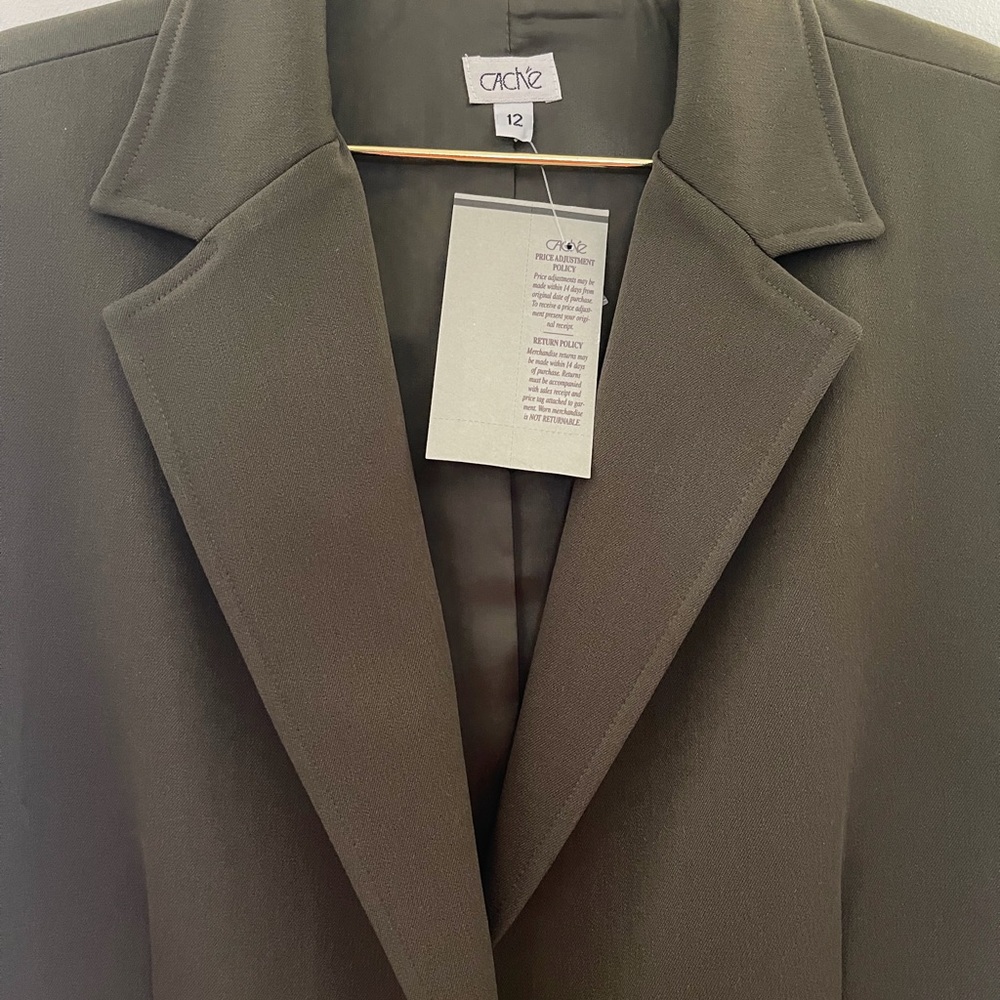 ✨ Cache Two Piece Green Women’s Suit - Picture 2 of 16